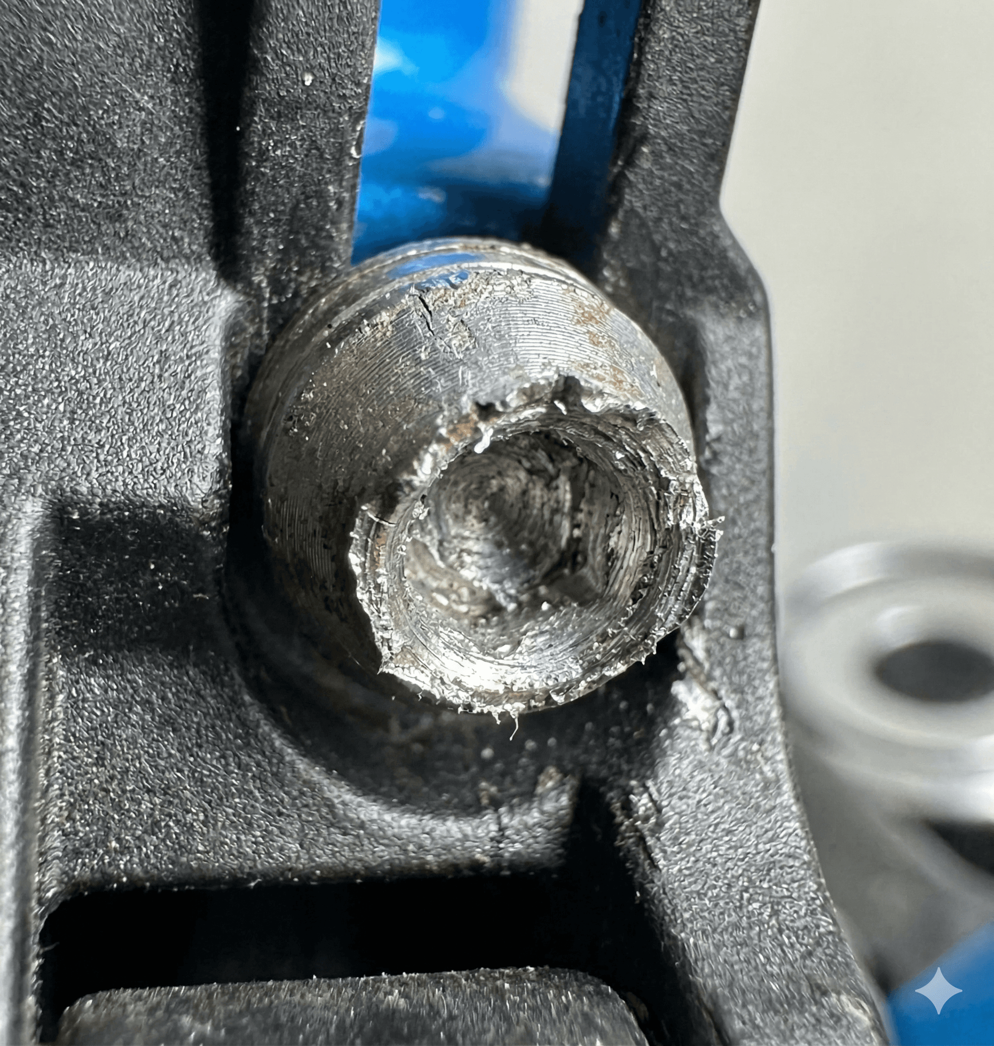 Jak odkręcić zapieczoną śrubę - zdjęcie główne